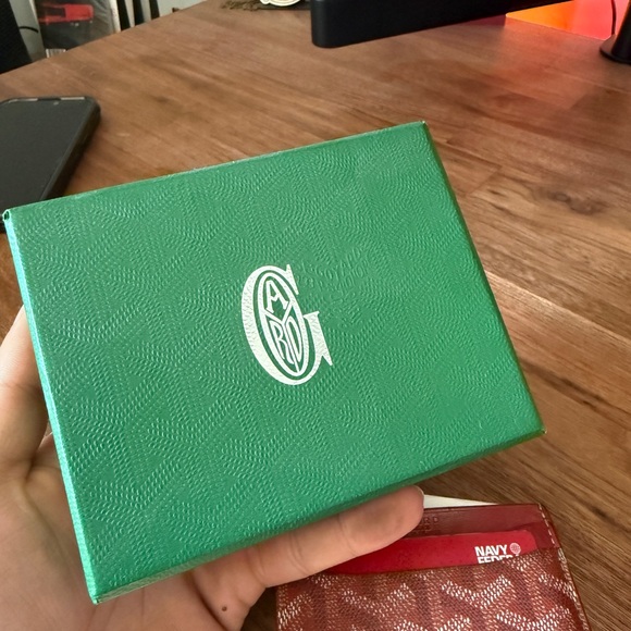 Goyard Red and White Card Holder - Picture 2 of 5